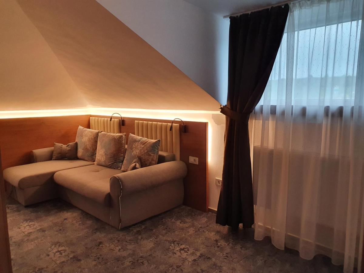 Valea Lupului  Stay Inn Rediu المظهر الخارجي الصورة